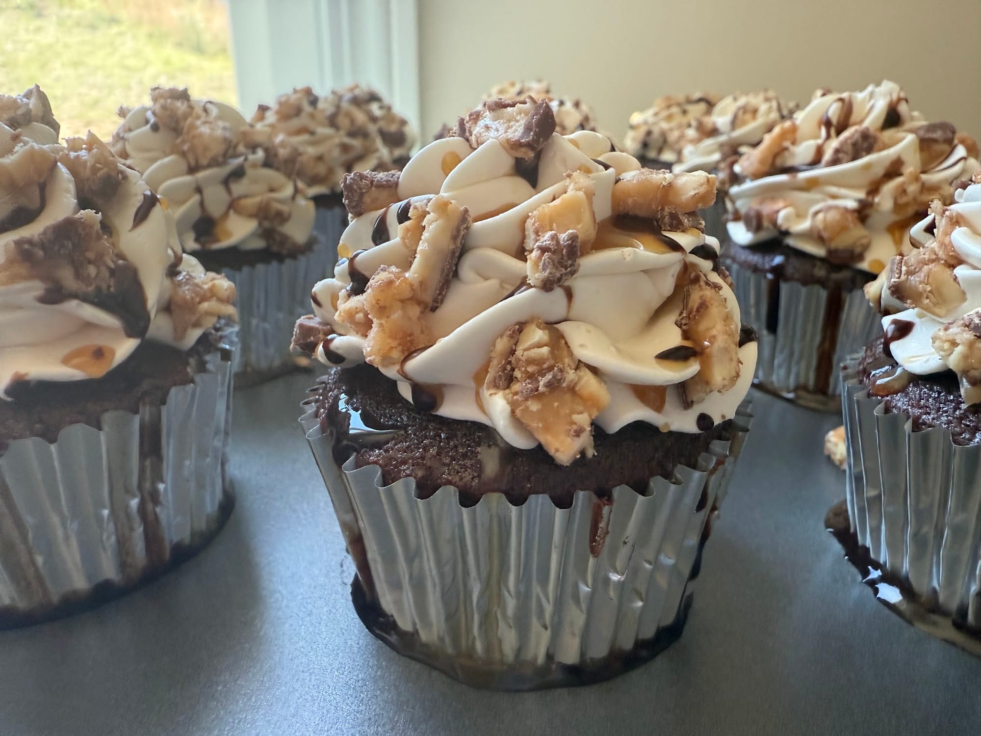 Snickers Cupcakes